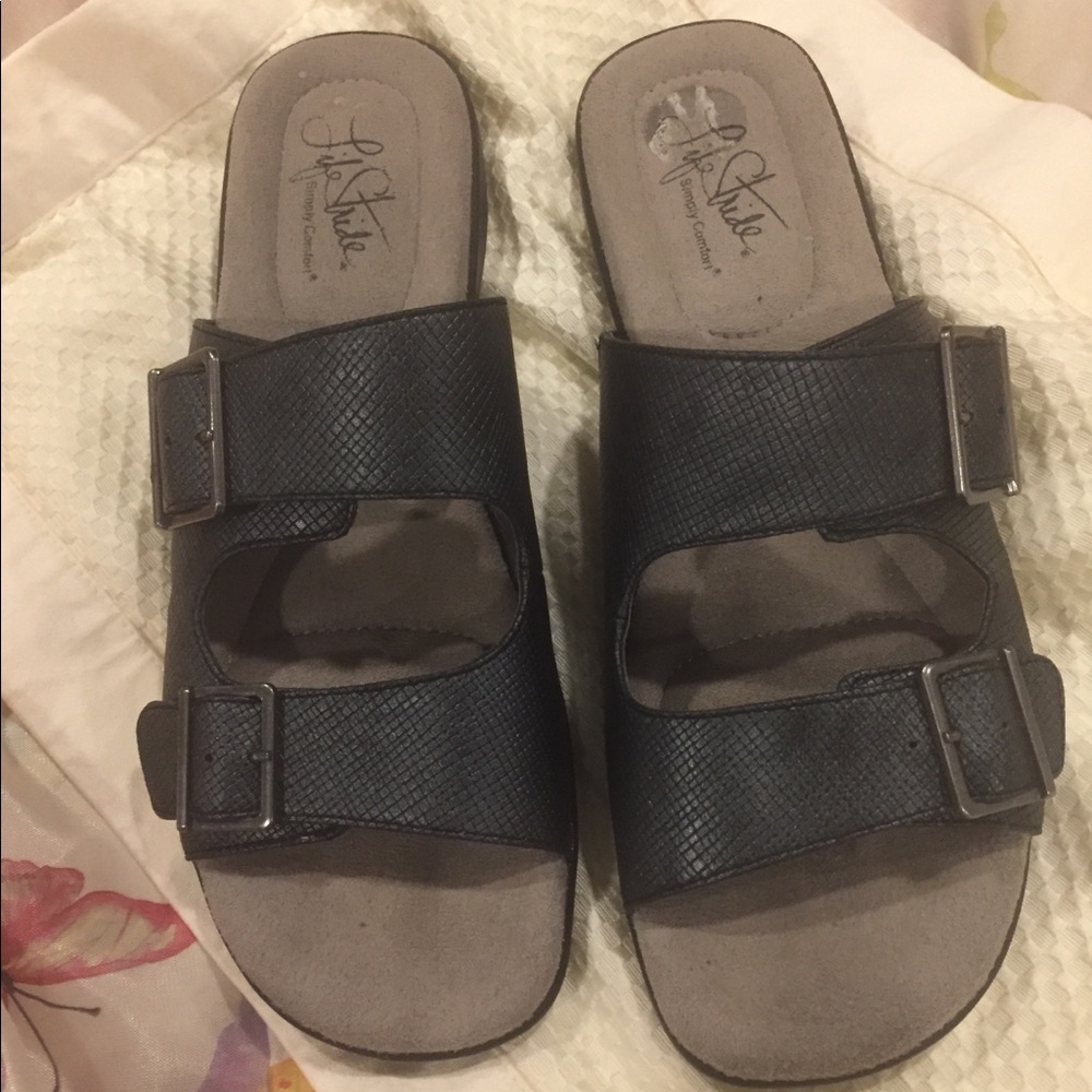 Life Stride sandals